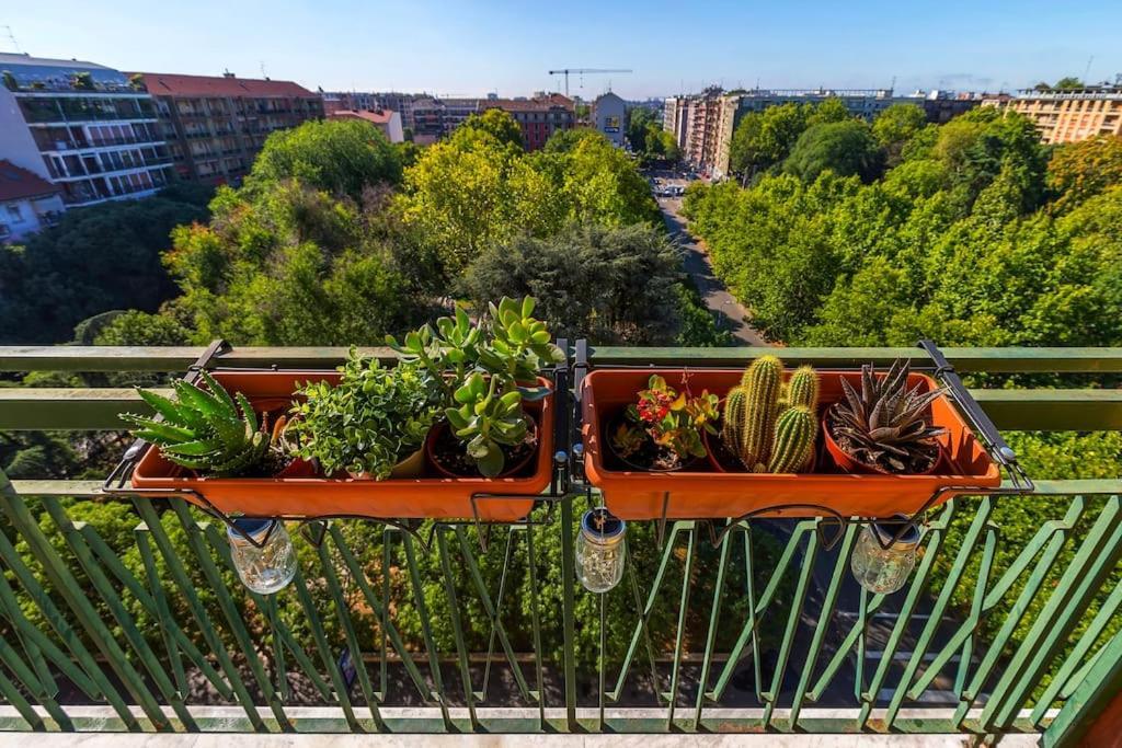 Sunny & Updated Flat With Panoramic City View 50M From M4 Stop Milano Exteriör bild
