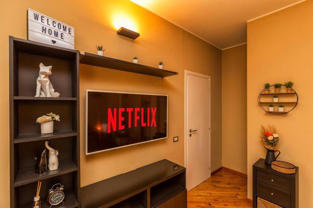 Sunny & Updated Flat With Panoramic City View 50M From M4 Stop Milano Exteriör bild