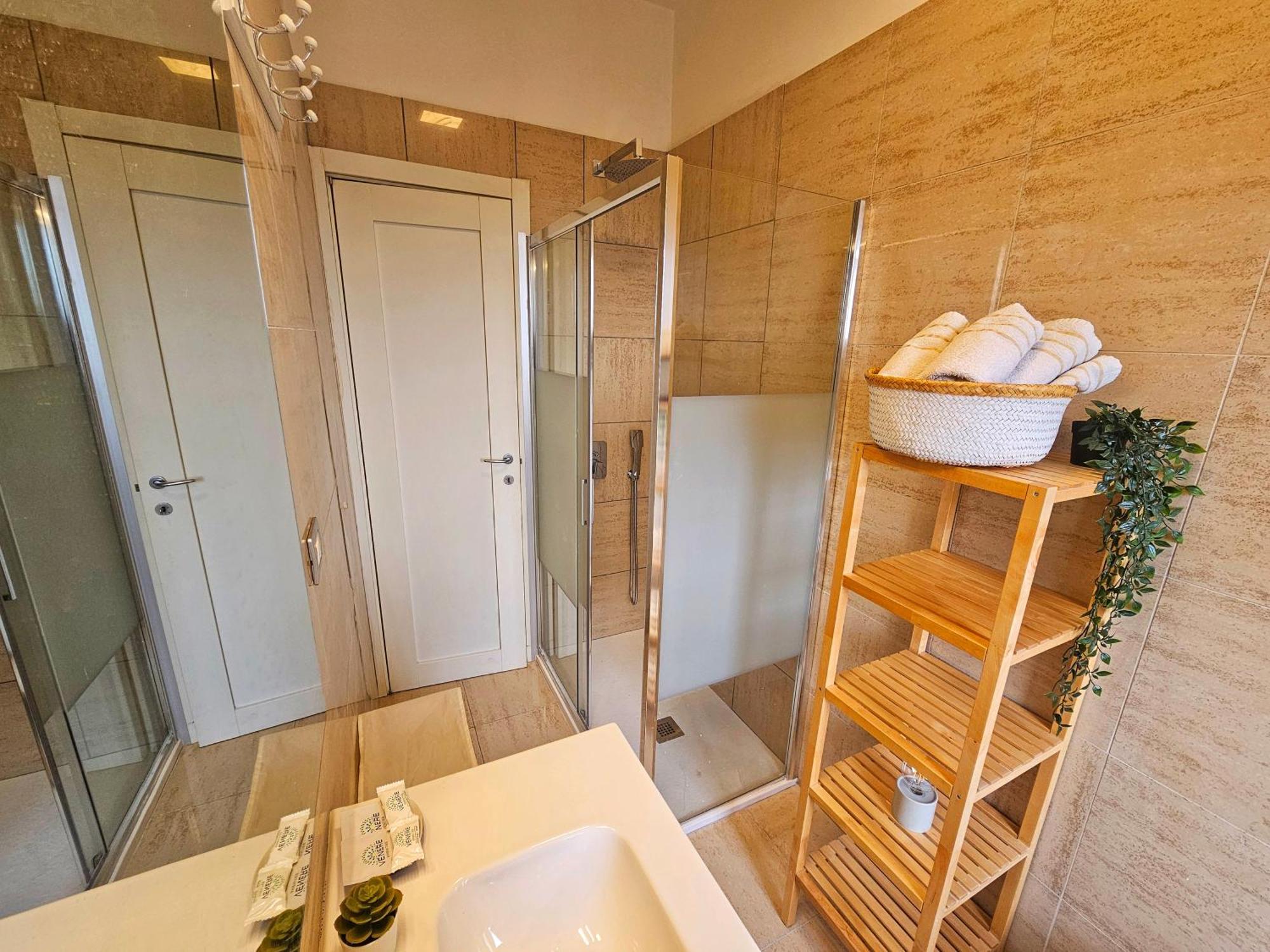 Sunny & Updated Flat With Panoramic City View 50M From M4 Stop Milano Exteriör bild