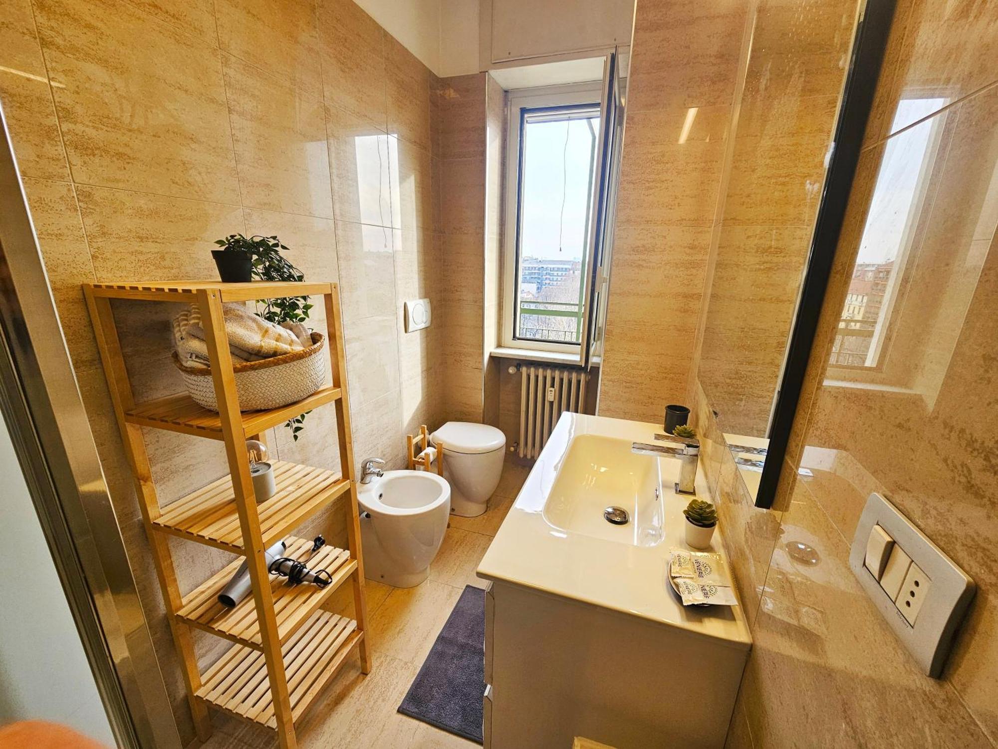 Sunny & Updated Flat With Panoramic City View 50M From M4 Stop Milano Exteriör bild